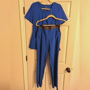 Cherokee Infinity Scrub Set Size Small